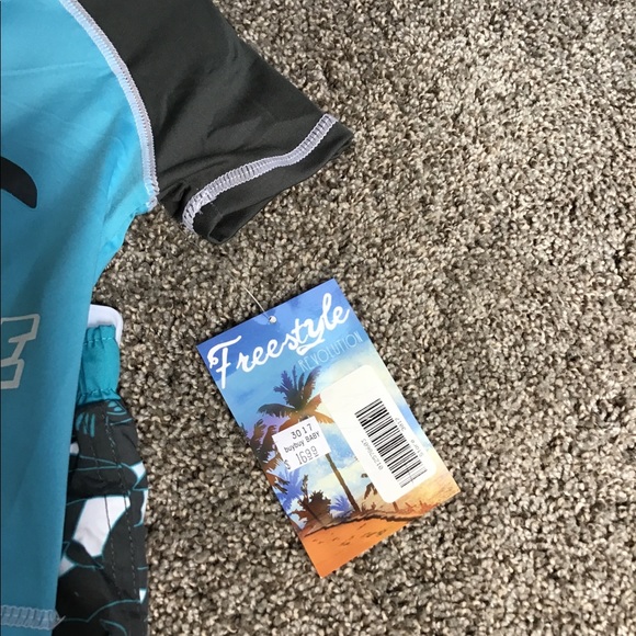 Freestyle Revolution - Swimsuit Set - 12 Months - Picture 4 of 7